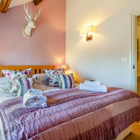 Holiday home Mill House